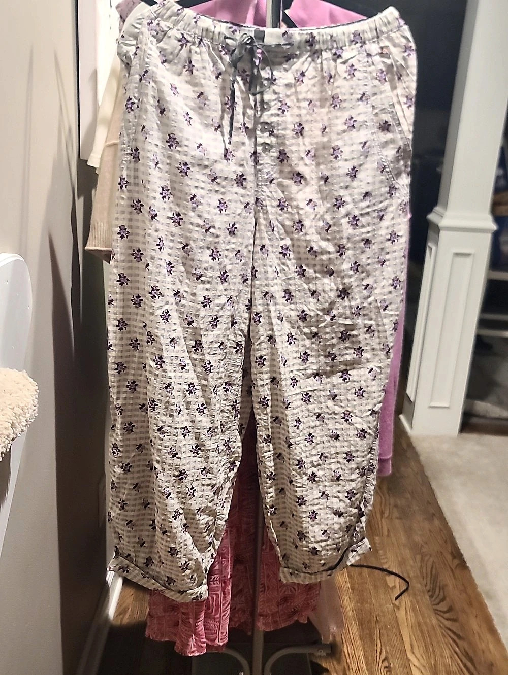 Free People C8167 Plaid Floral Cropped Pants in Cream & Purple Size Small